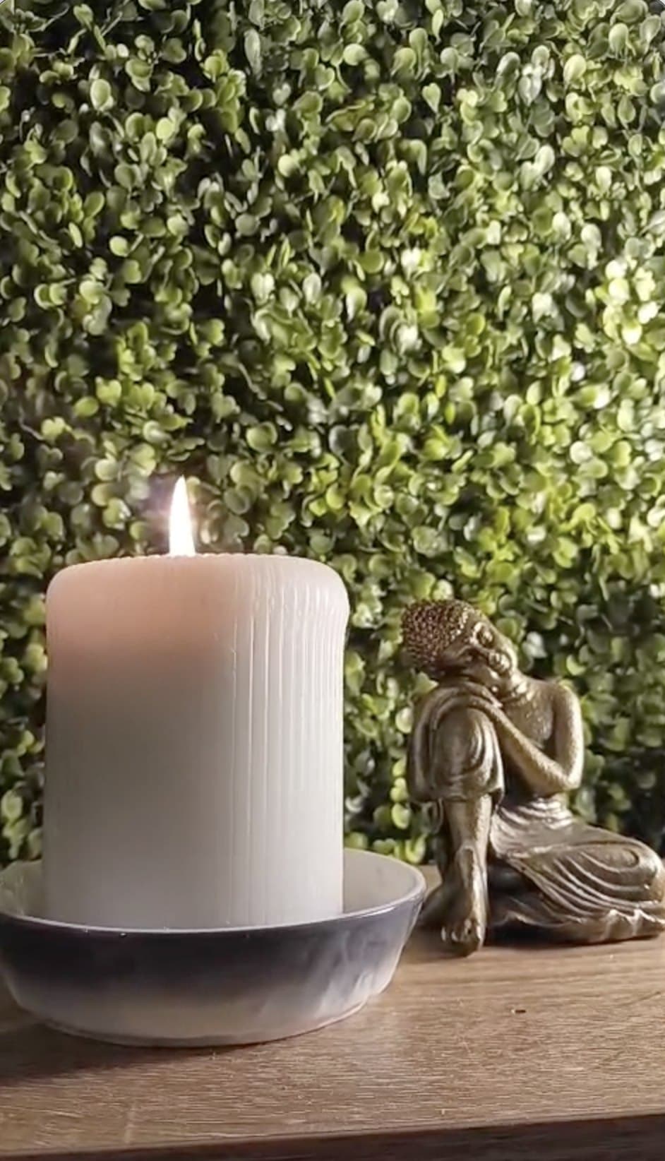 Candle and natural details inside the Vitalara wellness room